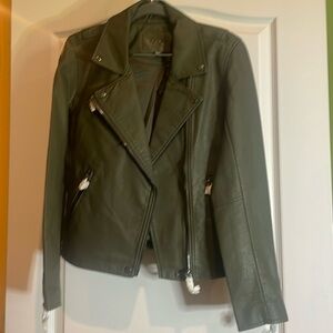 💥Blank NYC green vegan leather moto size small jacket, gunmetal hardware NWT🪖